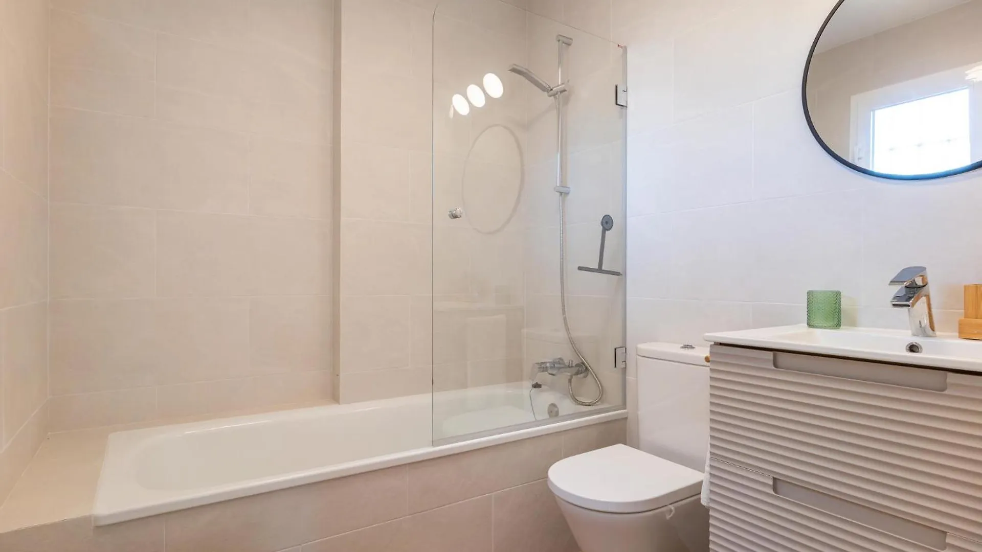 Awesome Home In San Luis De Sabinillas