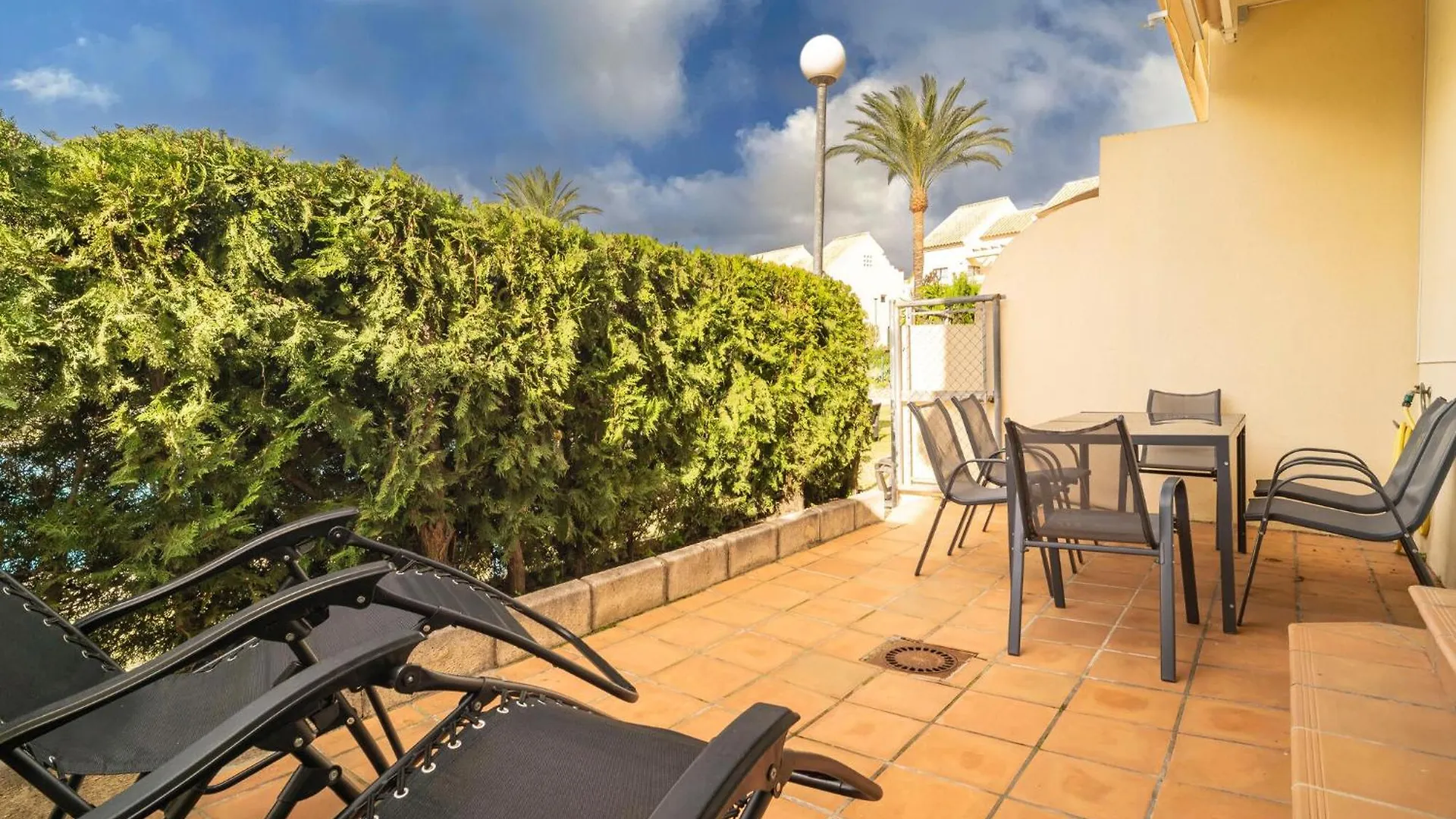 Awesome Home In San Luis De Sabinillas