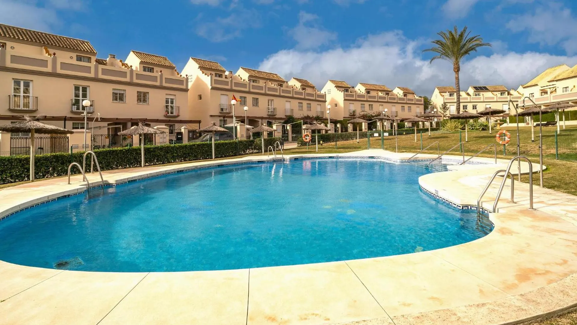Awesome Home In San Luis De Sabinillas